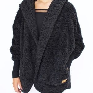 Nordic Beach  Wrap - New with Tags